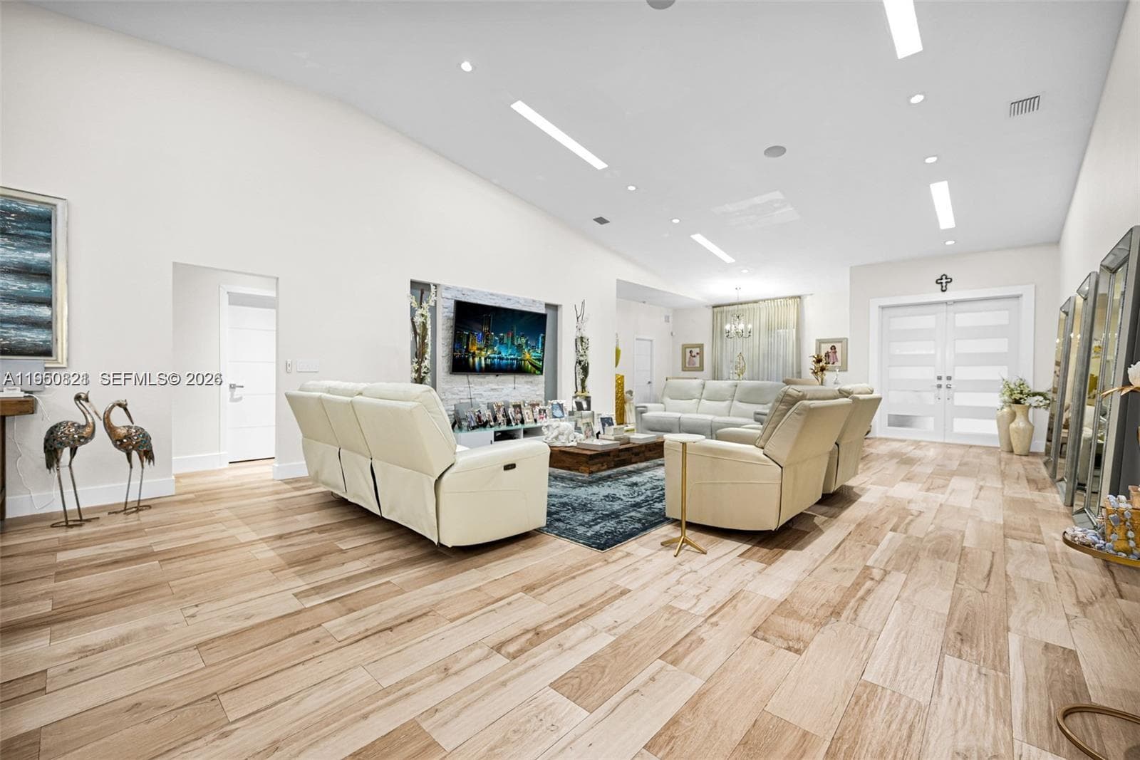 433 NW 127th Ave, Miami FL 33182 — 56