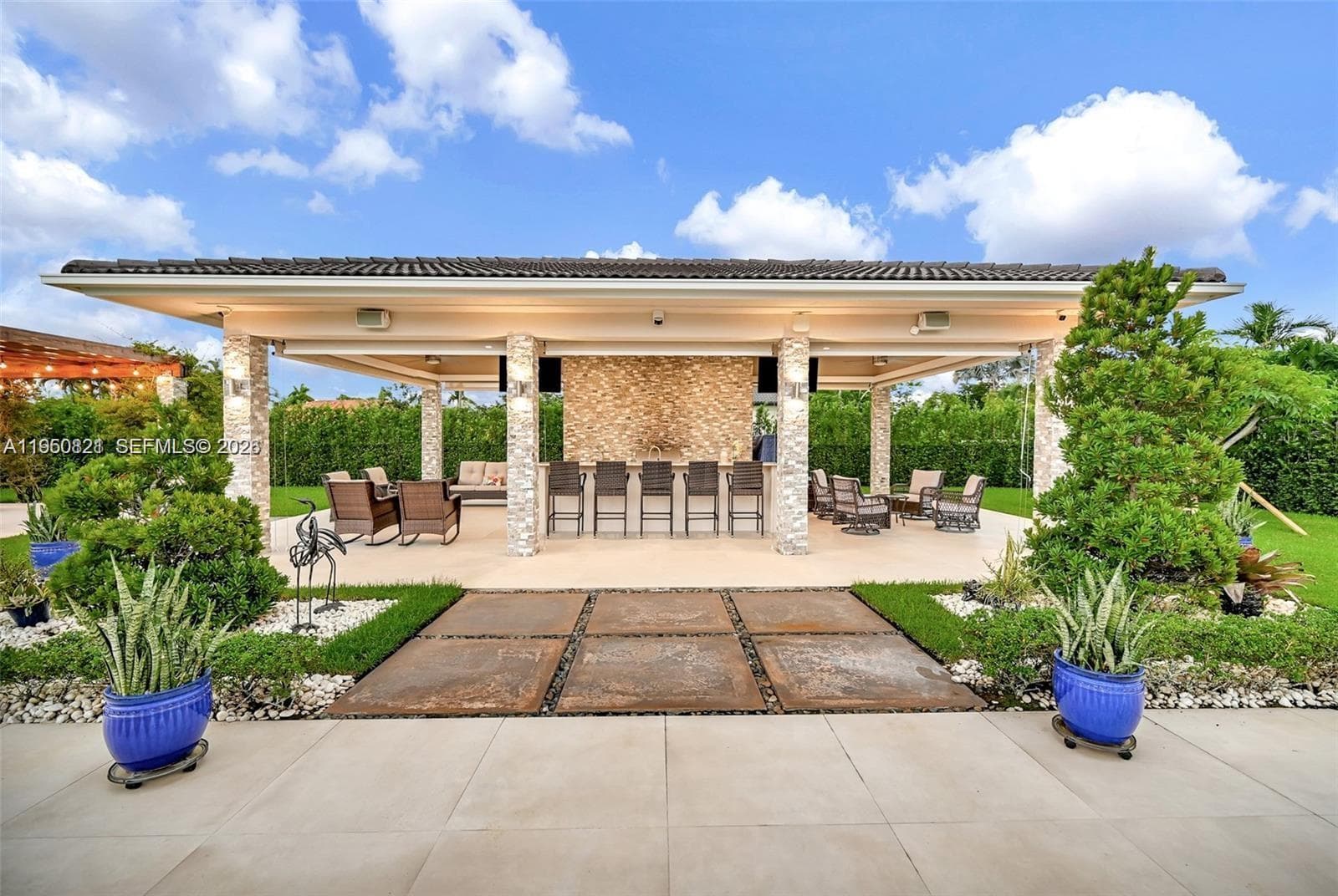 433 NW 127th Ave, Miami FL 33182 — 24