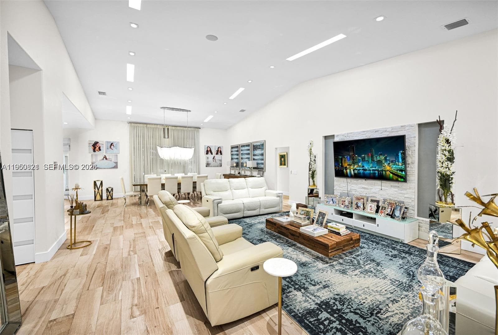 433 NW 127th Ave, Miami FL 33182 — 55