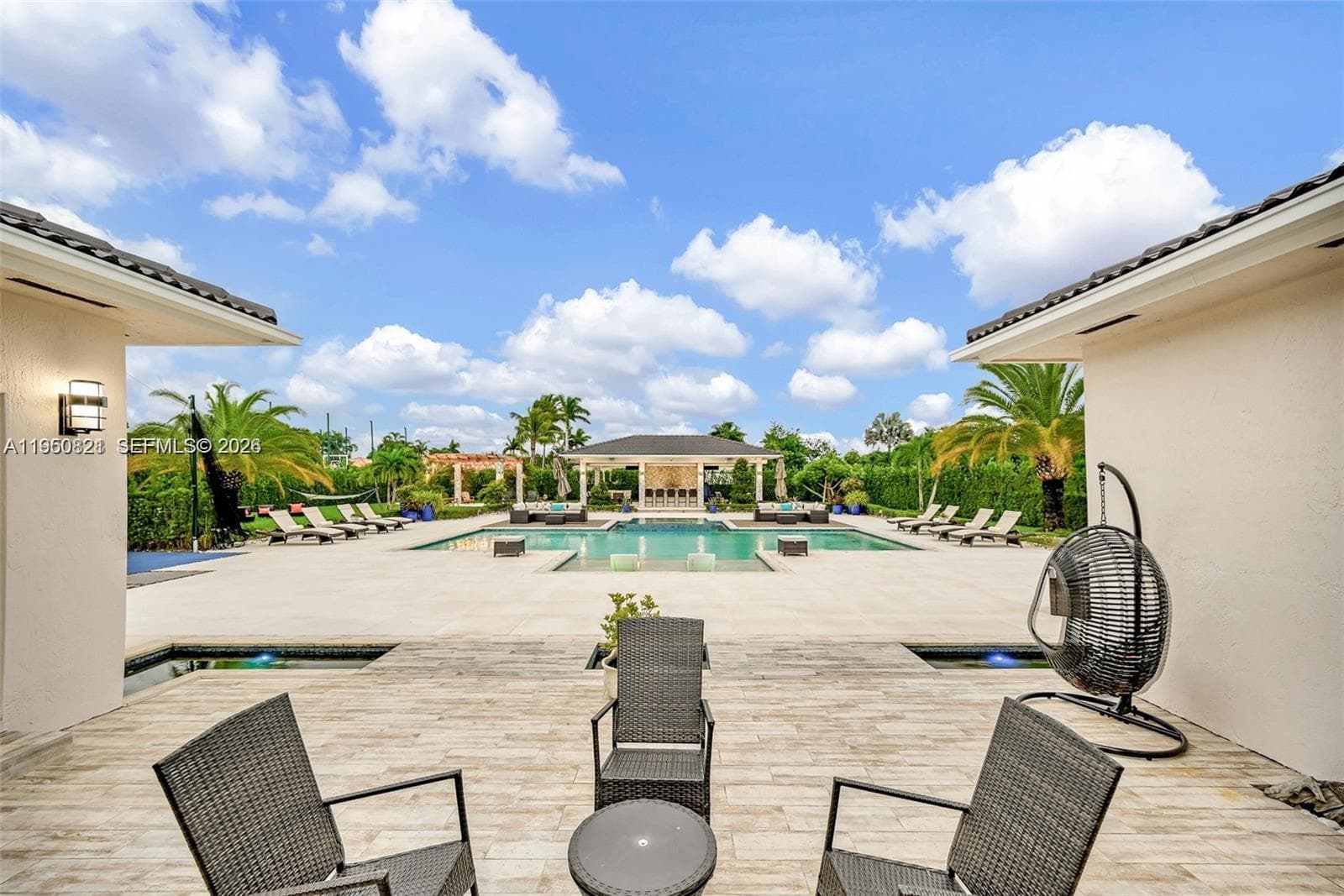 433 NW 127th Ave, Miami FL 33182 — 31