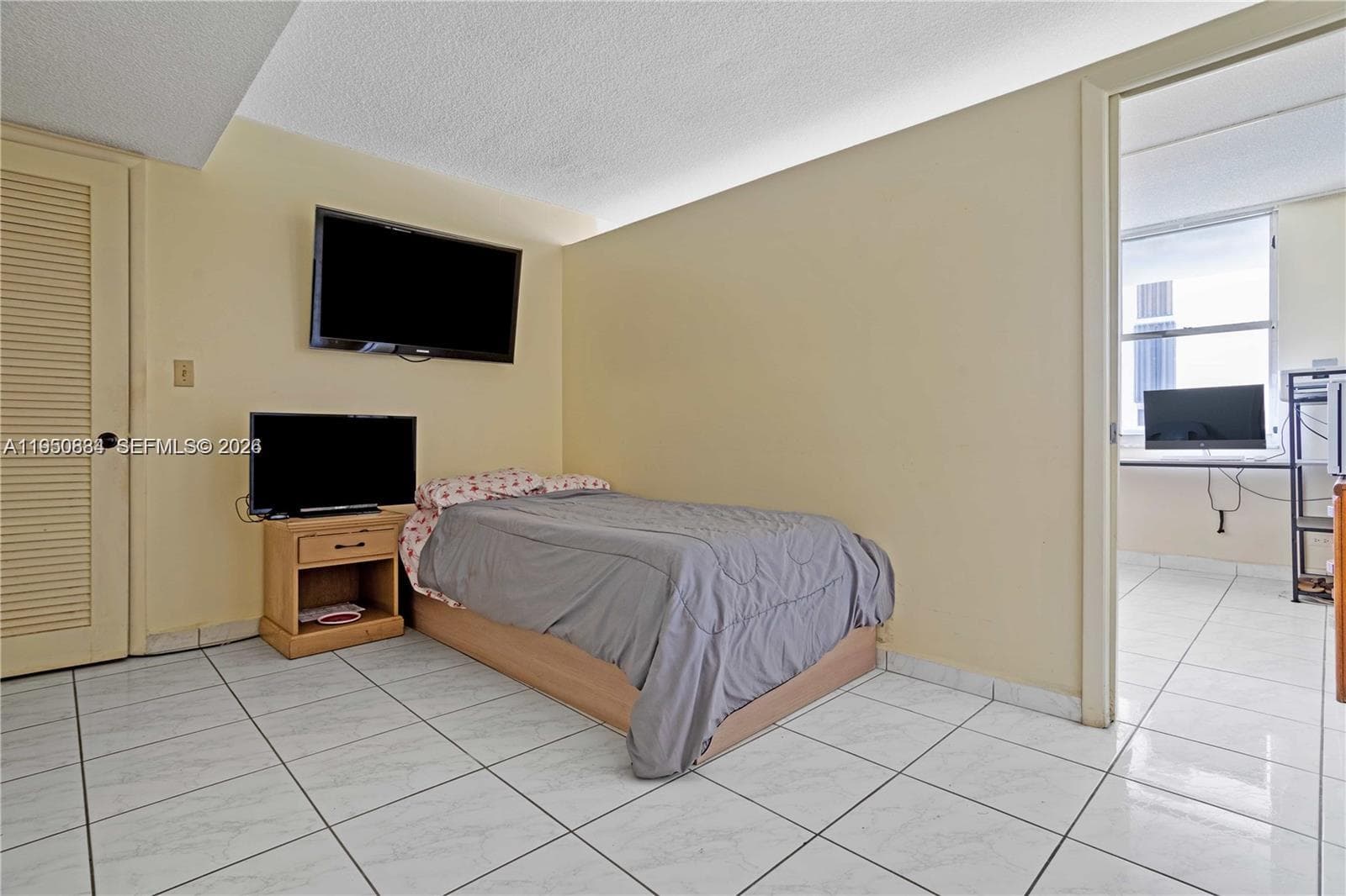 6039 Collins Ave # 809, Miami Beach FL 33140 — 13