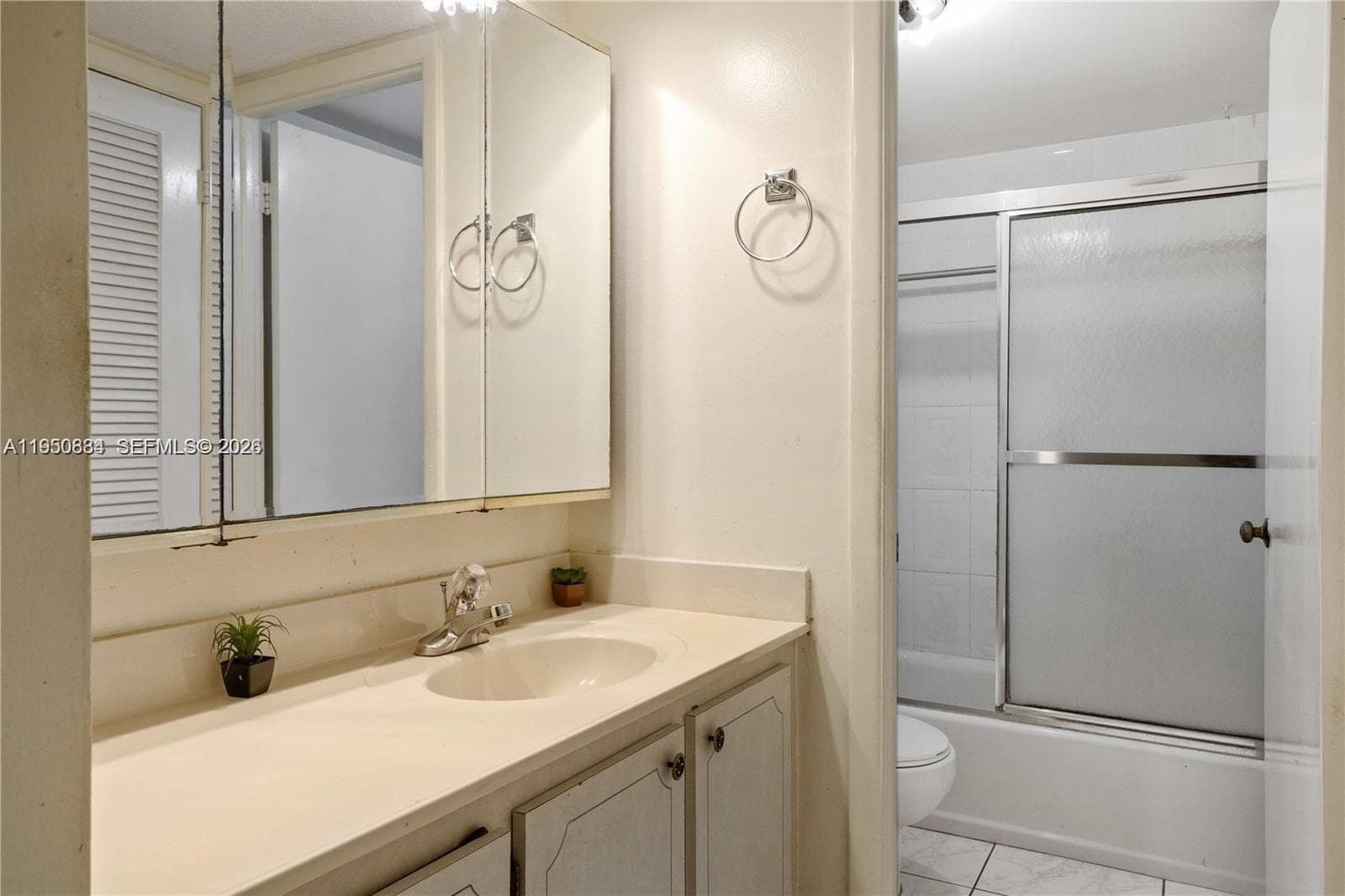 6039 Collins Ave # 809, Miami Beach FL 33140 — 12