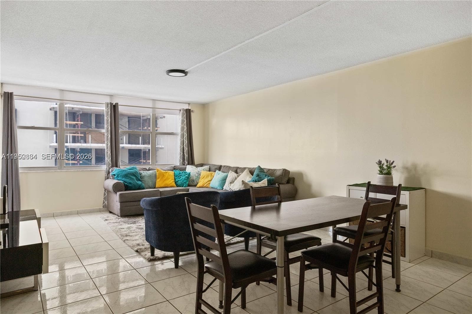 6039 Collins Ave # 809, Miami Beach FL 33140 — 8