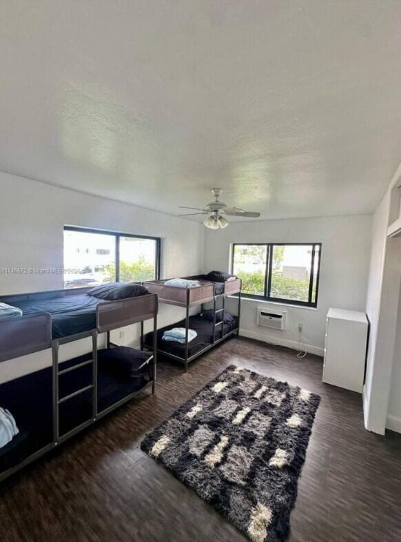 7035 Rue Granville, Miami Beach FL 33141 — 9