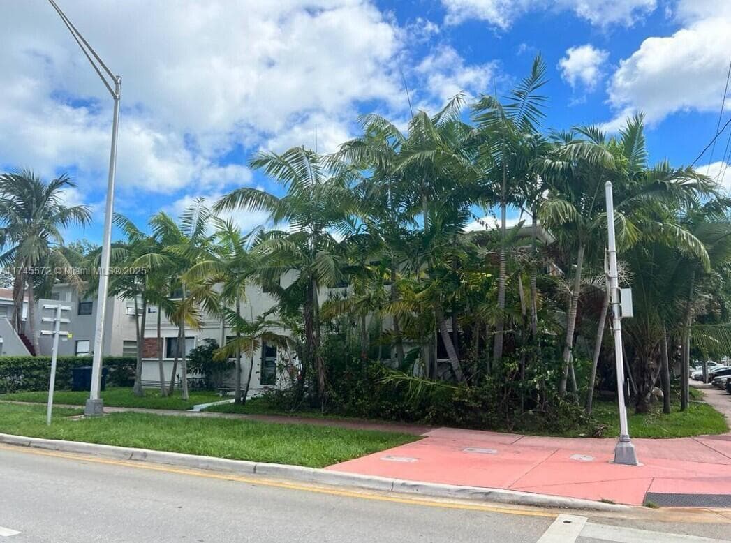 7035 Rue Granville, Miami Beach FL 33141 — 4