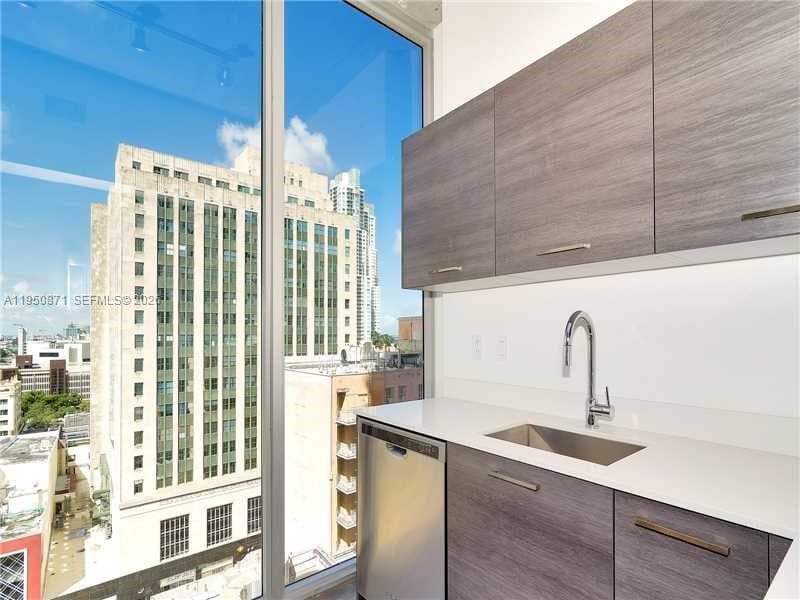 151 SE 1st St # 3010, Miami FL 33131 — 23