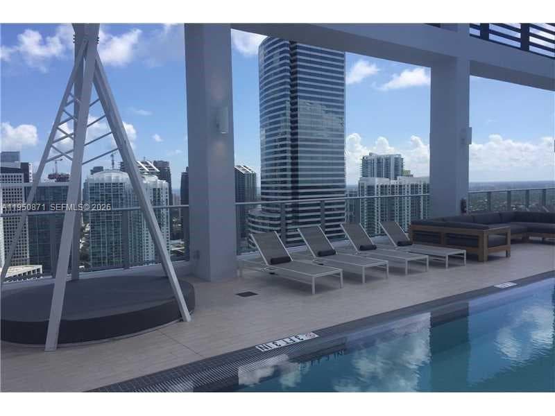 151 SE 1st St # 3010, Miami FL 33131 — 16