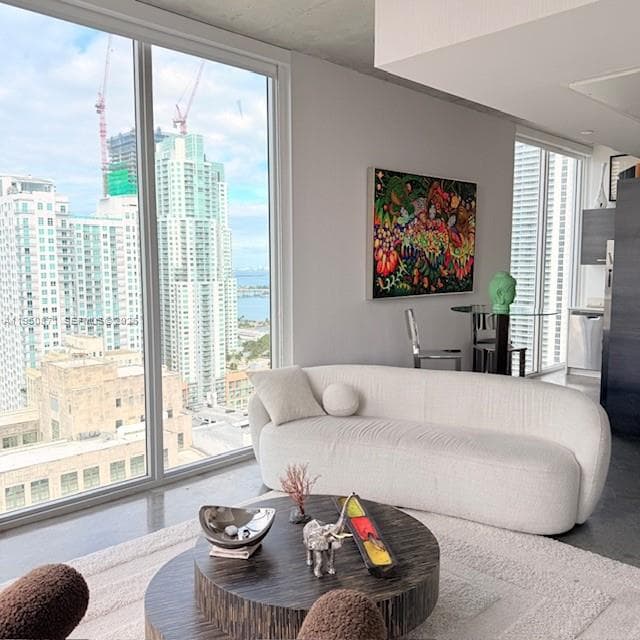 151 SE 1st St # 3010, Miami FL 33131 — 7