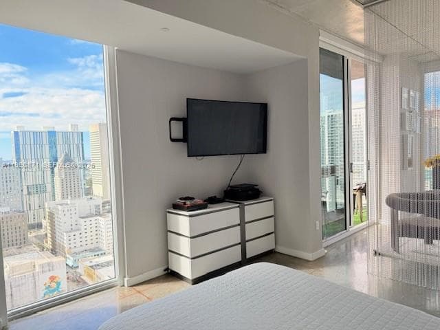 151 SE 1st St # 3010, Miami FL 33131 — 9