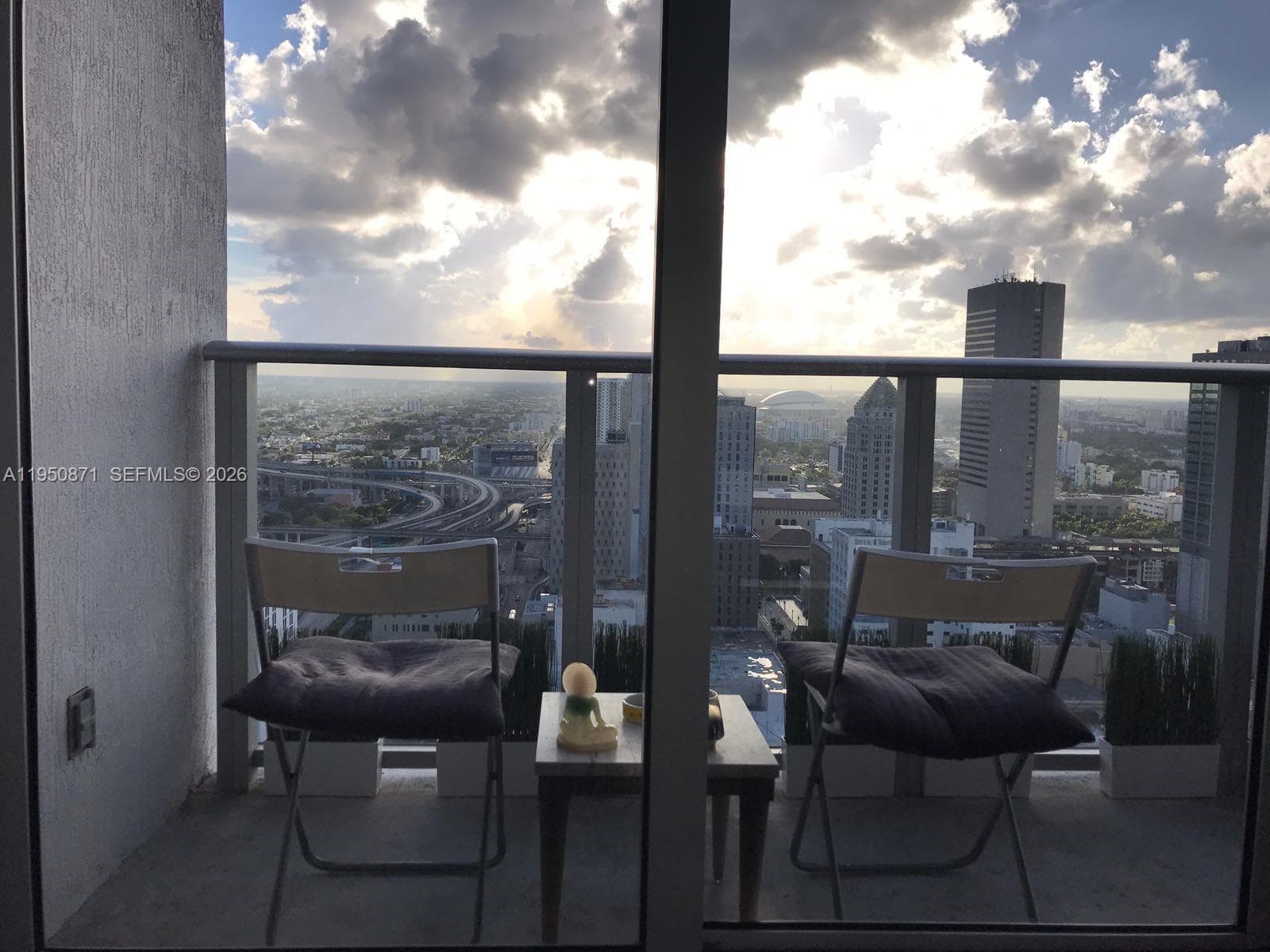 151 SE 1st St # 3010, Miami FL 33131 — 15
