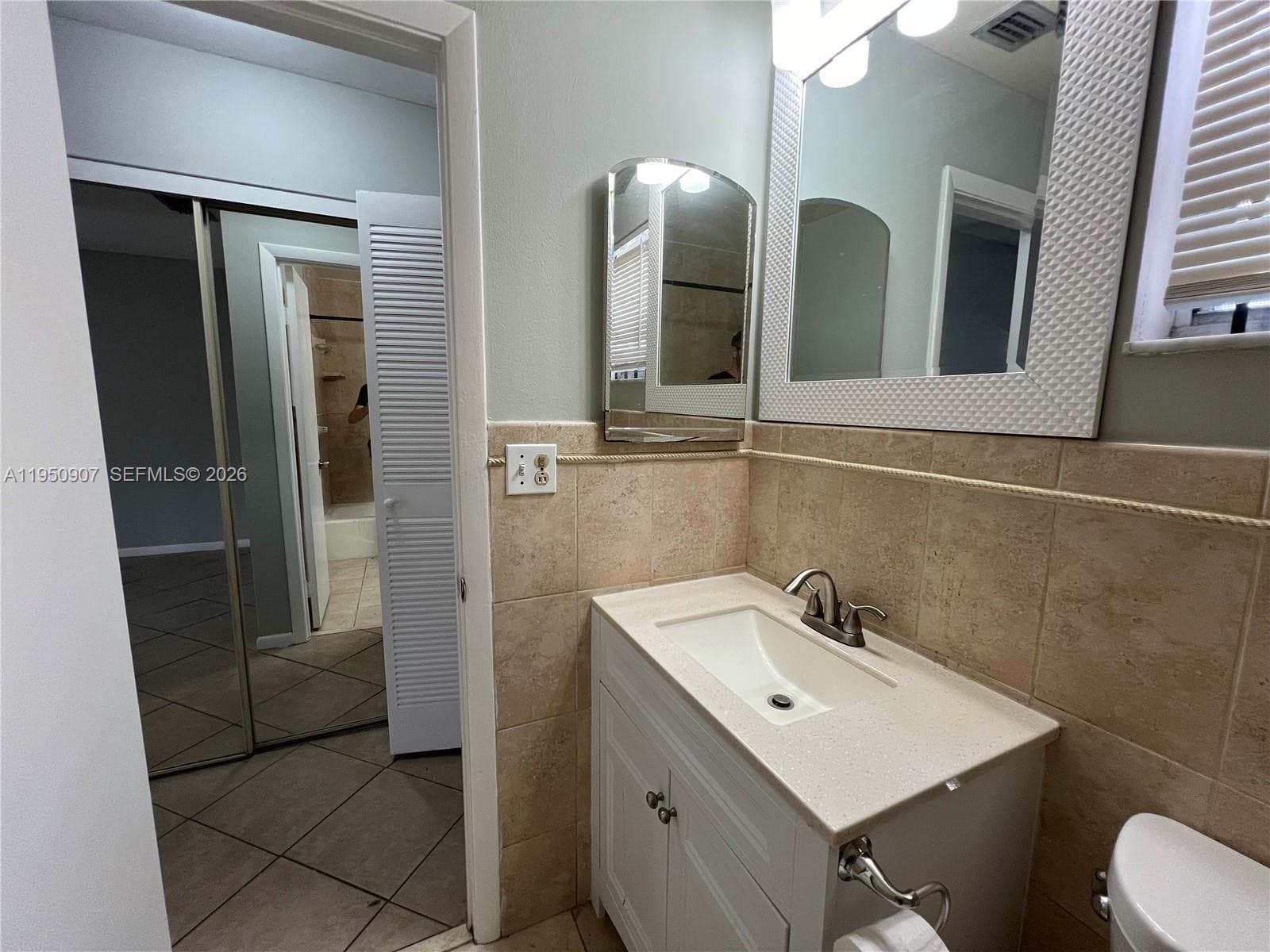 809 NE 214th Ln # 2, Miami FL 33179 — 13
