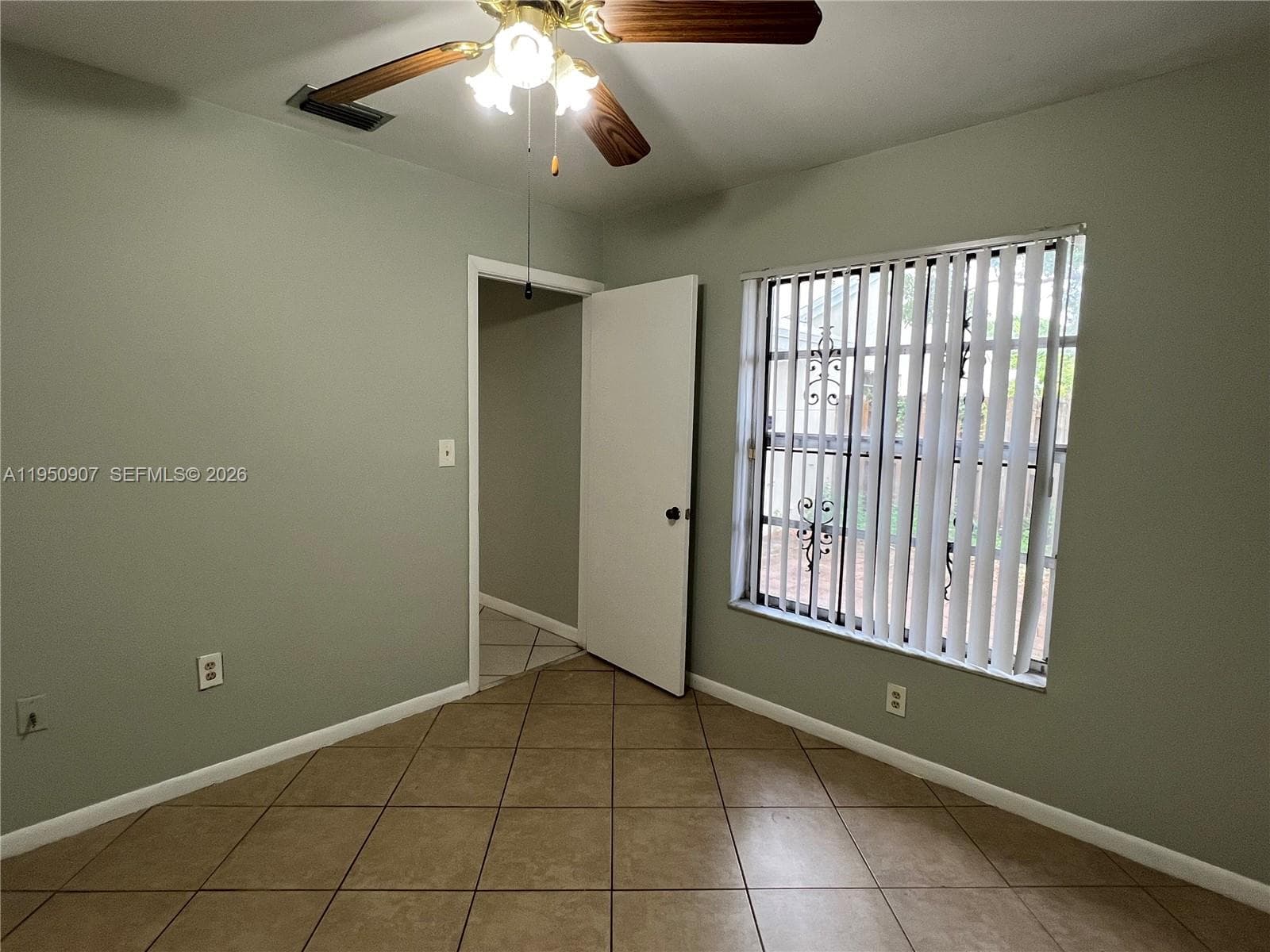 809 NE 214th Ln # 2, Miami FL 33179 — 14