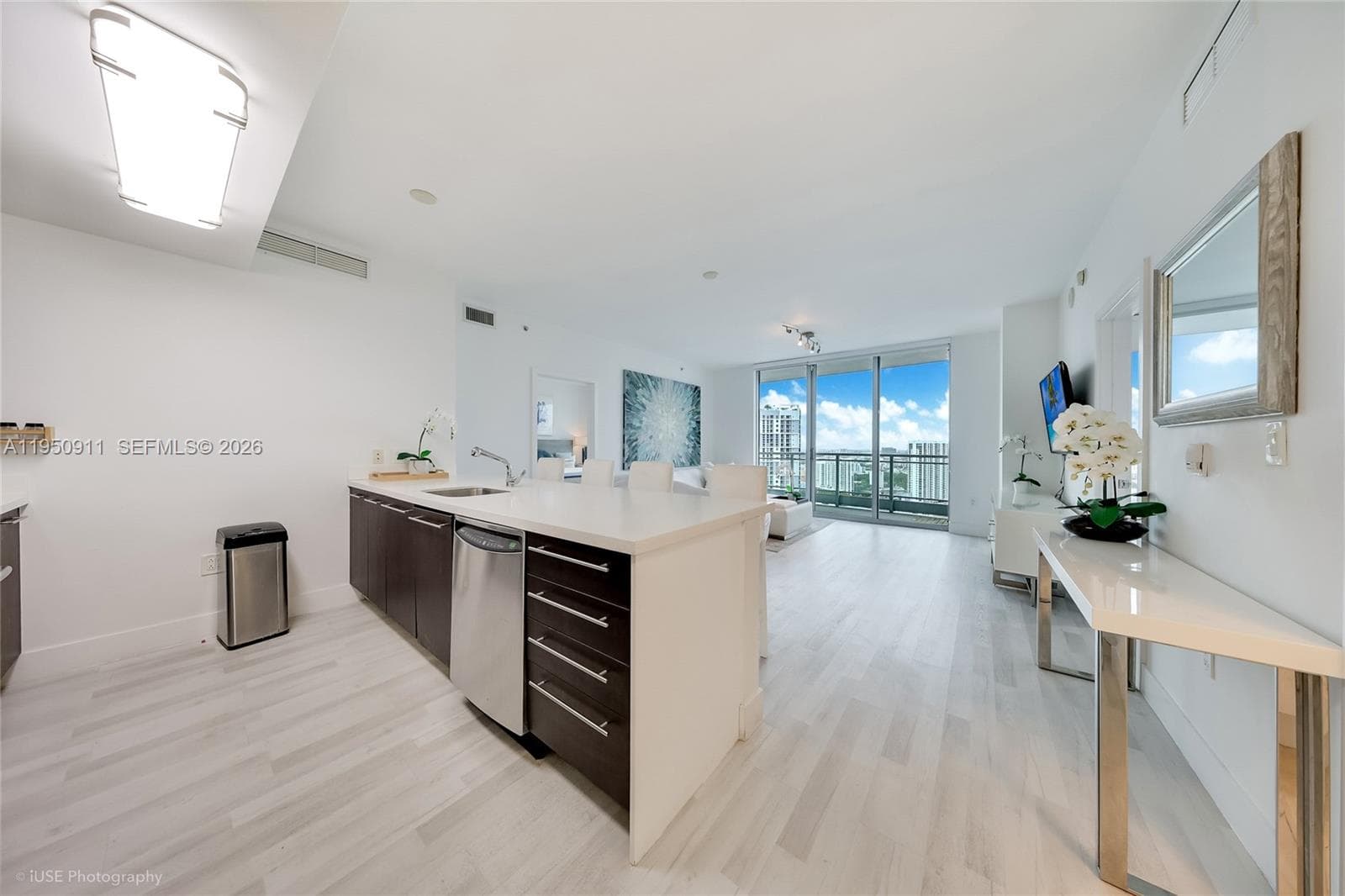 90 SW 3rd St # 3109, Miami FL 33130 — 3