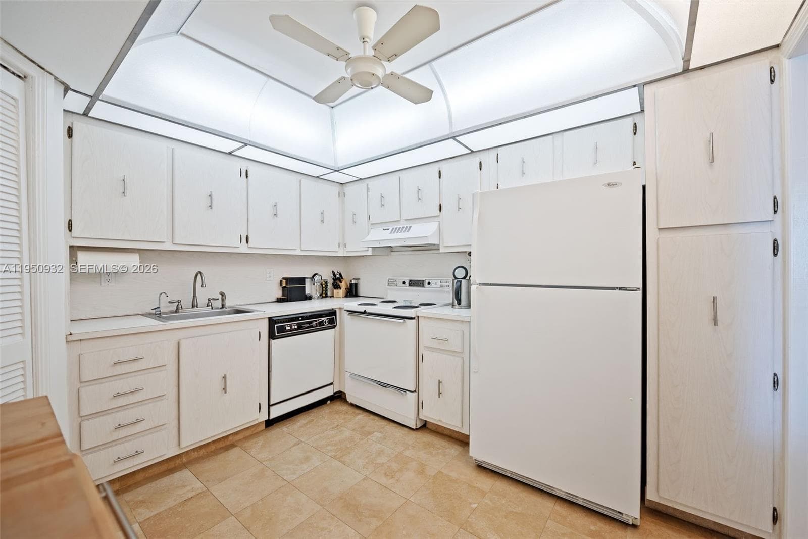 9273 Collins Ave # 1102, Surfside FL 33154 — 14