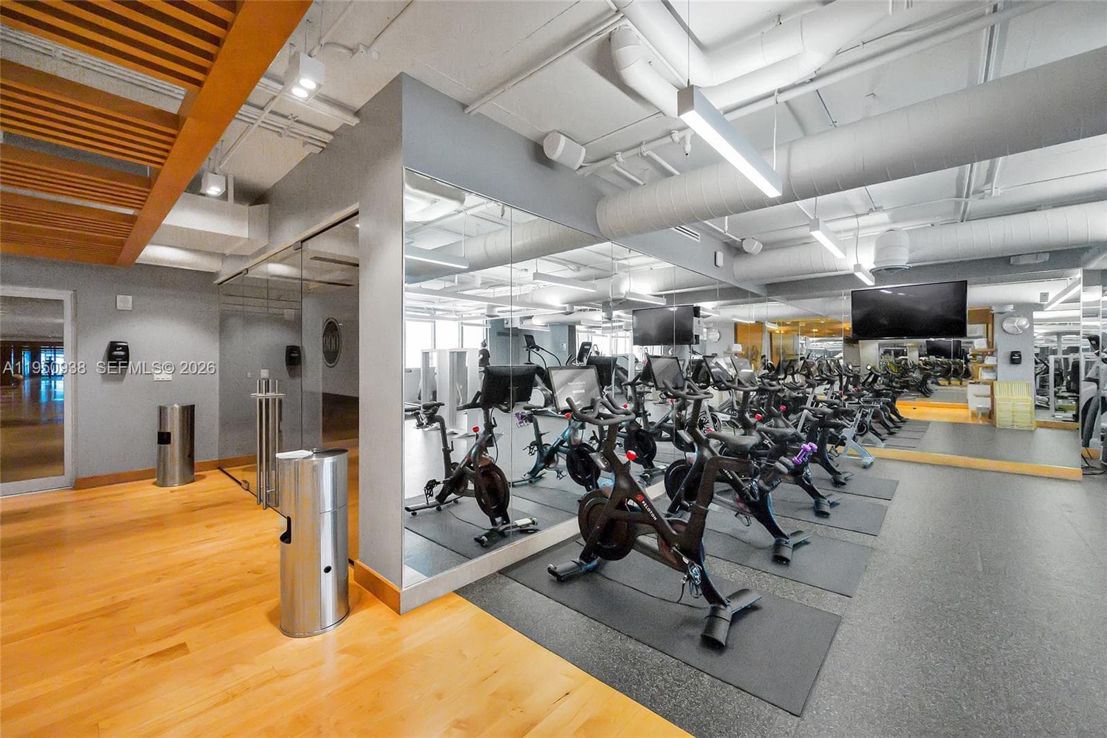 900 BISCAYNE BLVD # 909, Miami FL 33132 — 42