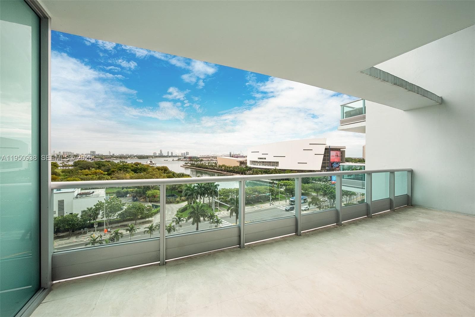 900 BISCAYNE BLVD # 909, Miami FL 33132 — 16