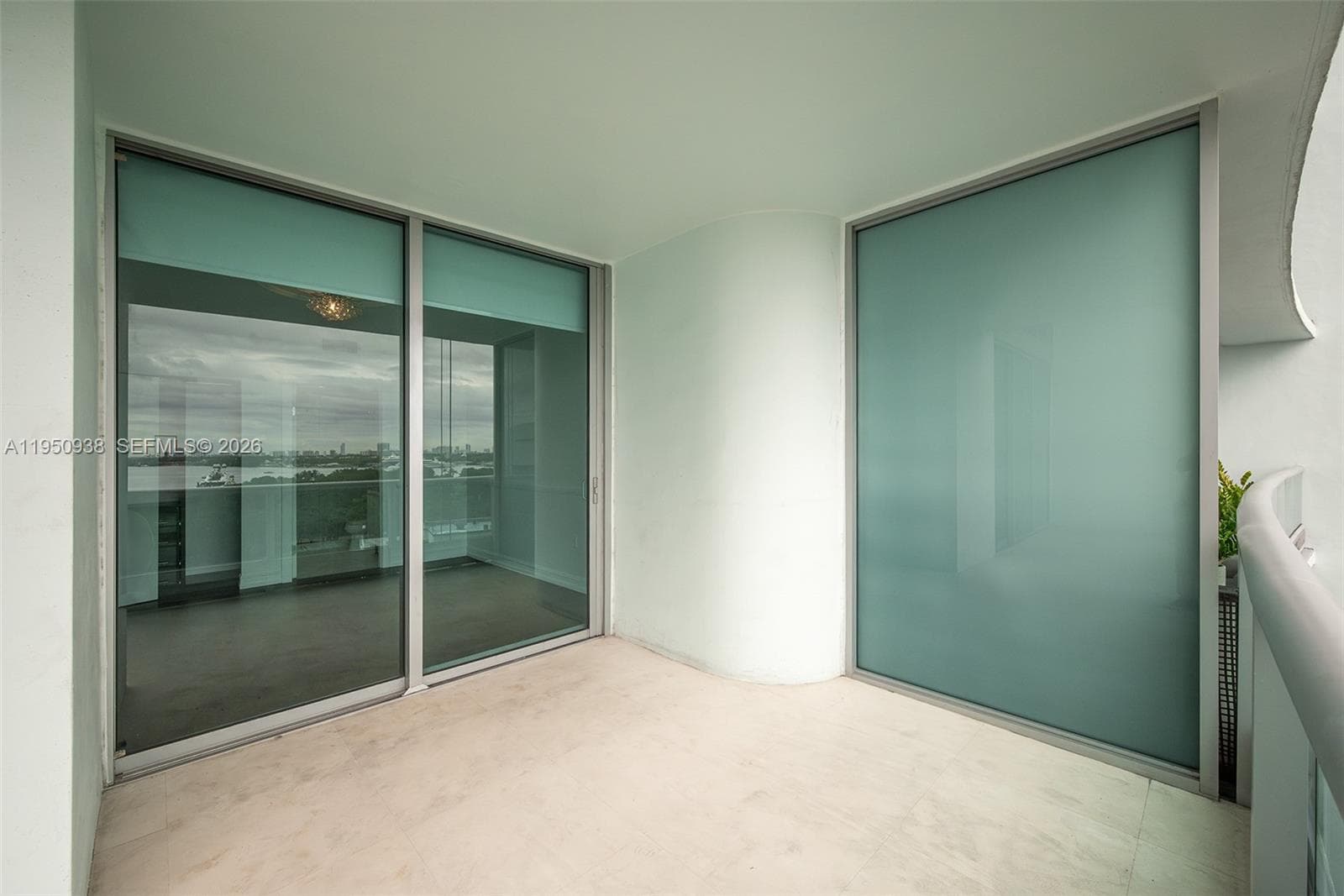 900 BISCAYNE BLVD # 909, Miami FL 33132 — 22