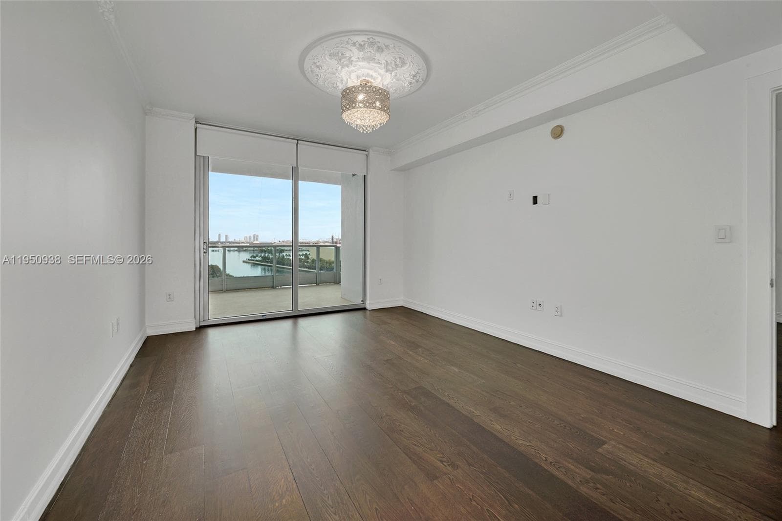 900 BISCAYNE BLVD # 909, Miami FL 33132 — 32