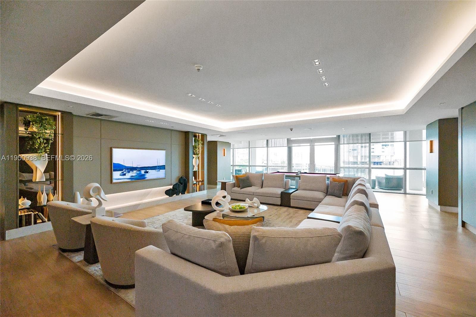 900 BISCAYNE BLVD # 909, Miami FL 33132 — 41