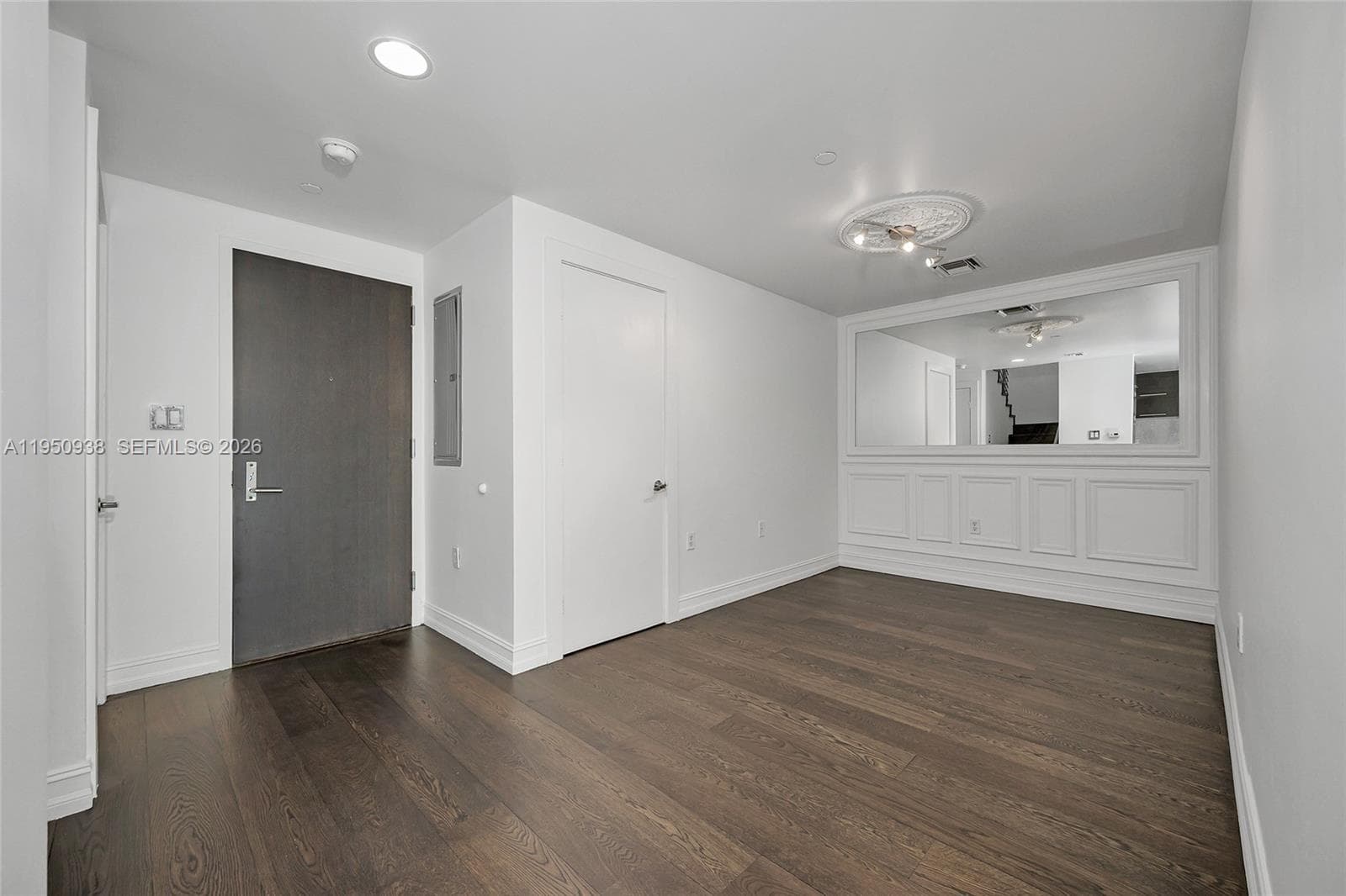 900 BISCAYNE BLVD # 909, Miami FL 33132 — 8