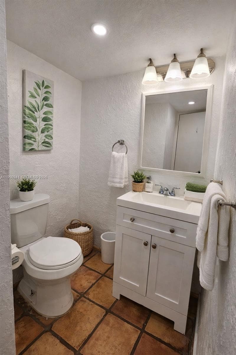 1228 West Ave # 909, Miami Beach FL 33139 — 5