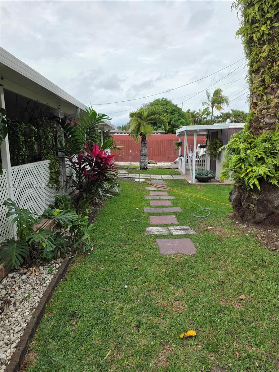 5865 W 13 Avenue, Hialeah FL 33012 — 12