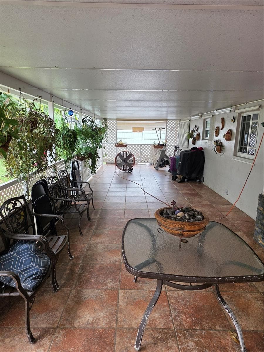 5865 W 13 Avenue, Hialeah FL 33012 — 10