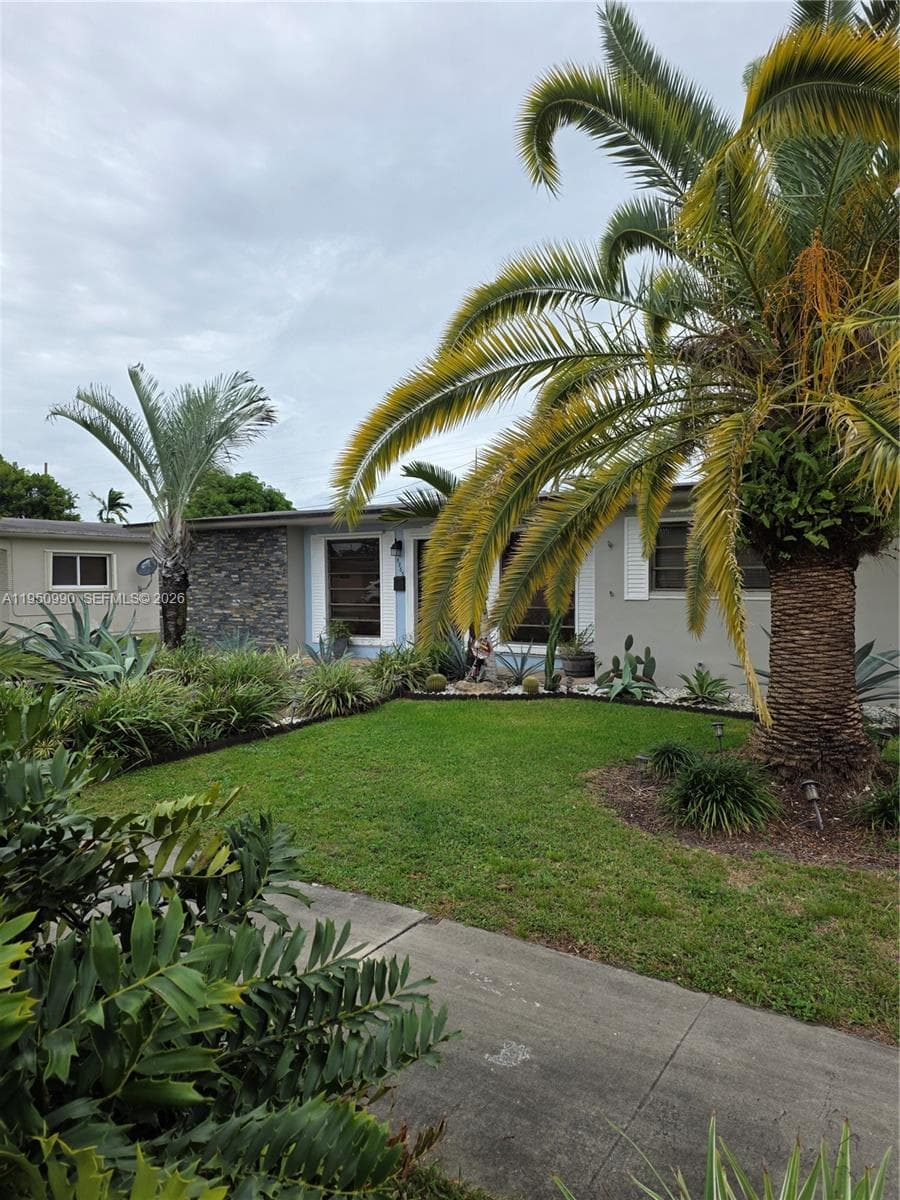 5865 W 13 Avenue, Hialeah FL 33012 — 14