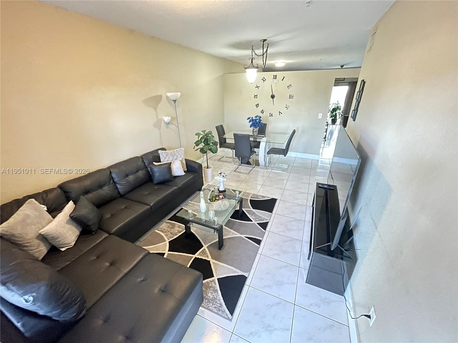 6940 NW 179th St # 7, Hialeah FL 33015 — 2