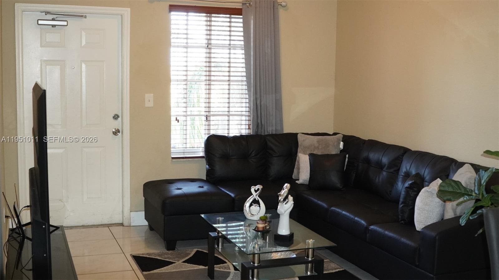 6940 NW 179th St # 7, Hialeah FL 33015 — 1
