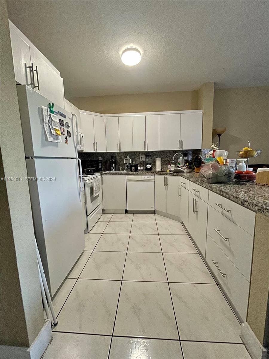 6940 NW 179th St # 7, Hialeah FL 33015 — 9