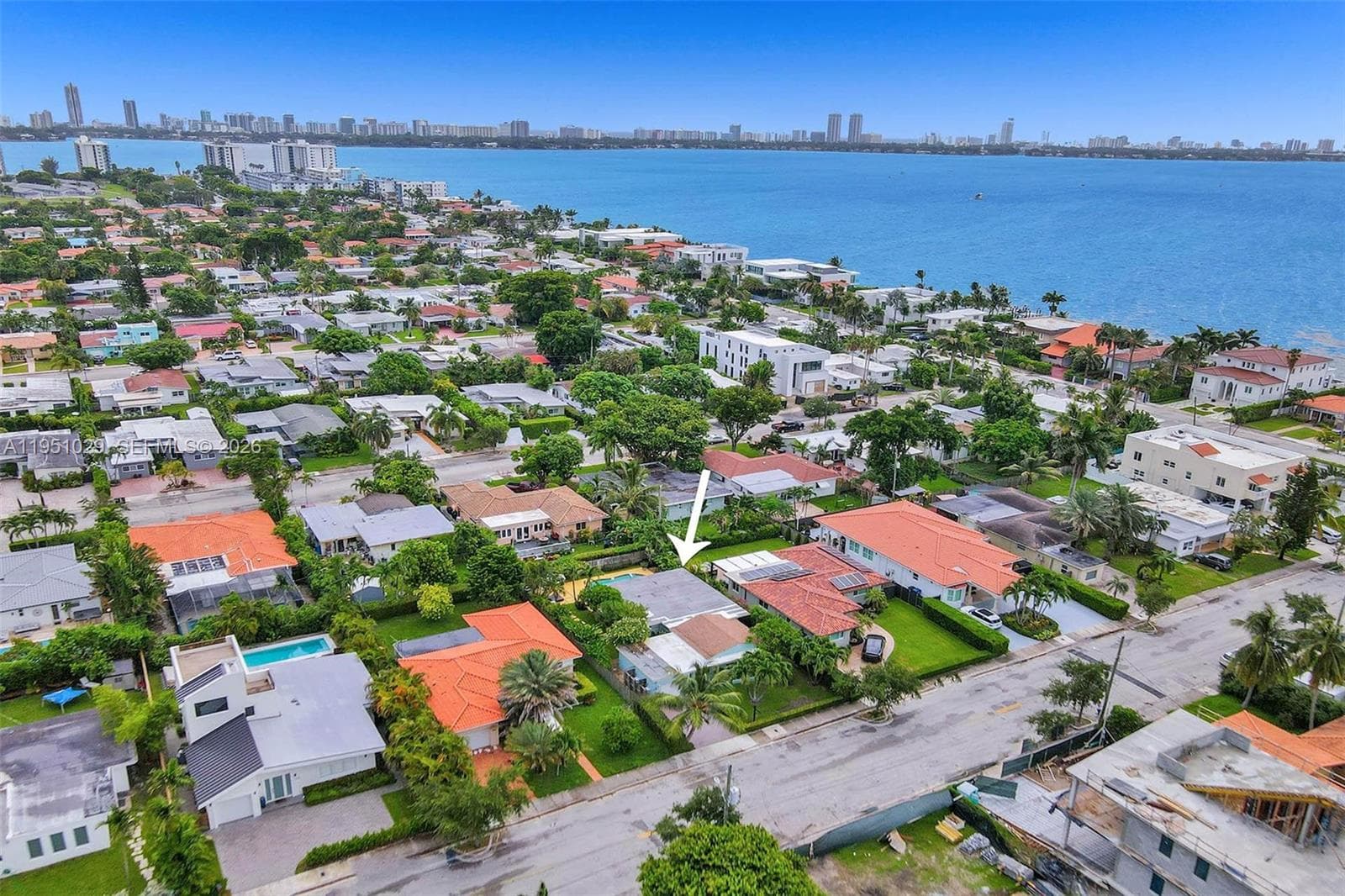 7525 W Treasure Dr, North Bay Village FL 33141 — 62