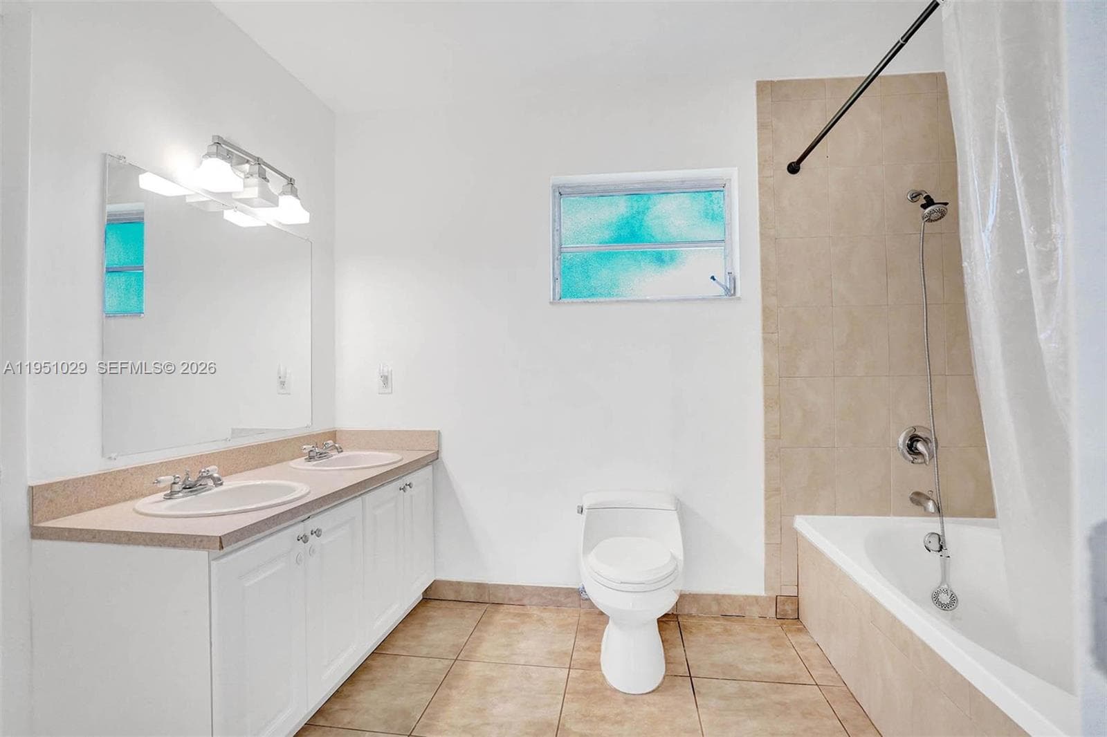 7525 W Treasure Dr, North Bay Village FL 33141 — 27