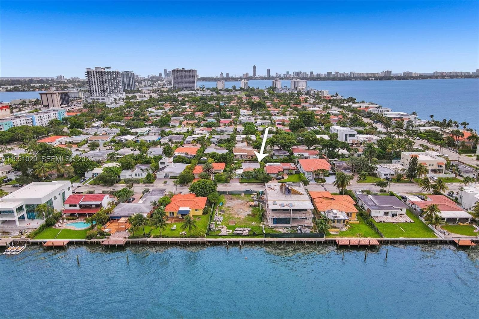 7525 W Treasure Dr, North Bay Village FL 33141 — 53