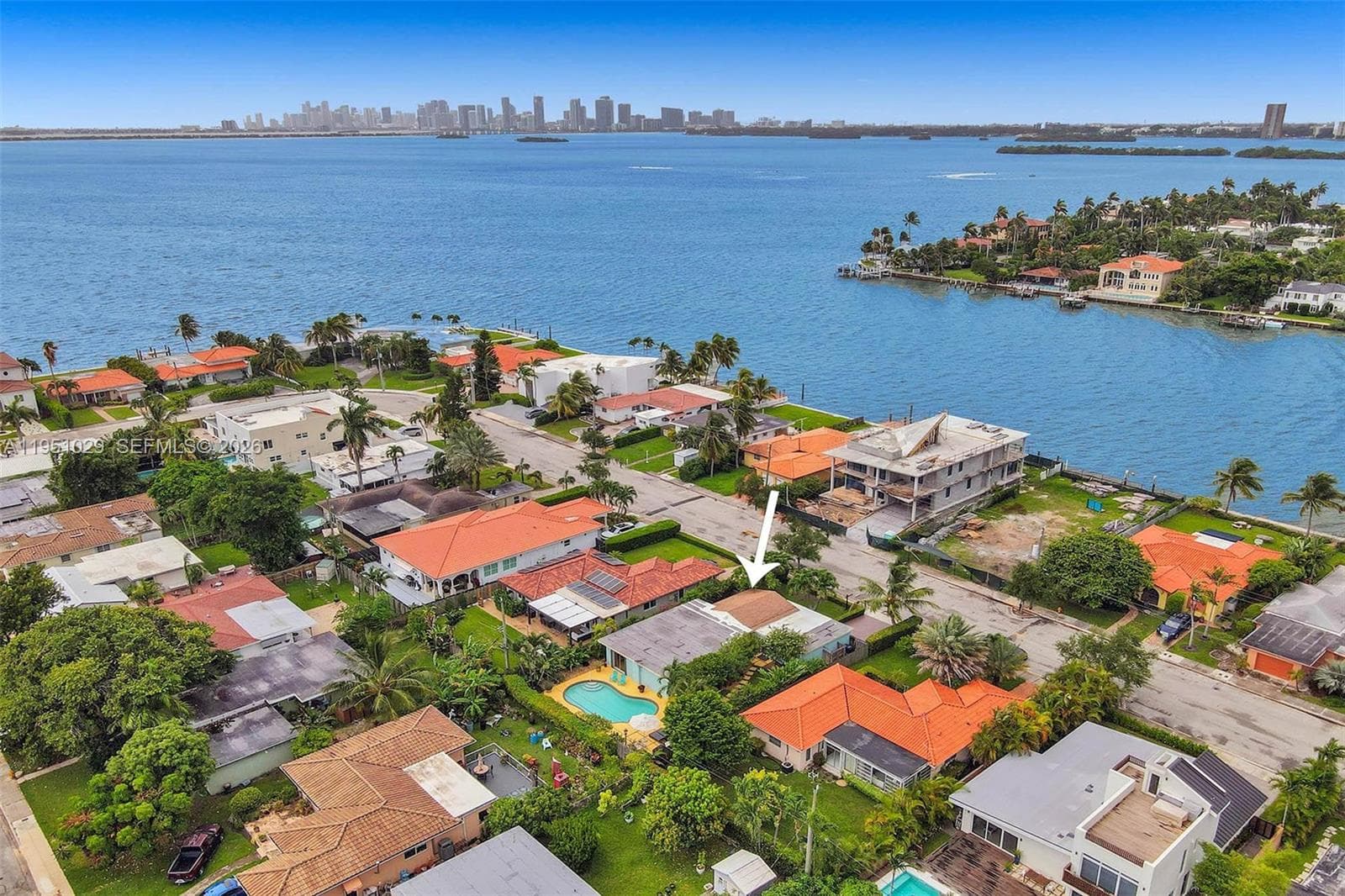 7525 W Treasure Dr, North Bay Village FL 33141 — 63
