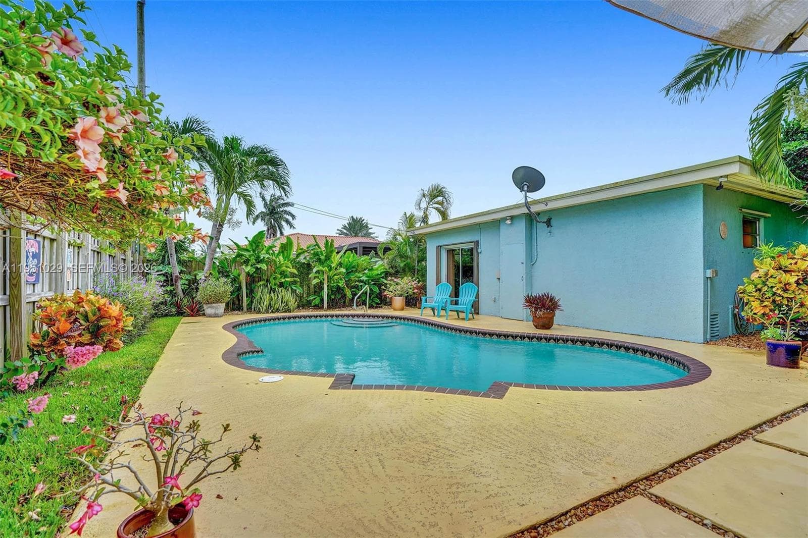 7525 W Treasure Dr, North Bay Village FL 33141 — 33