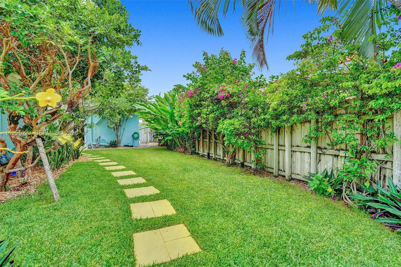 7525 W Treasure Dr, North Bay Village FL 33141 — 45