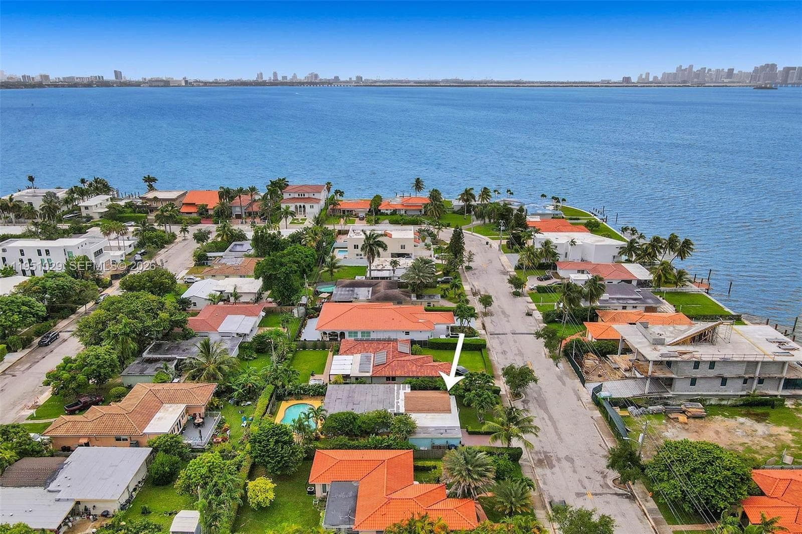 7525 W Treasure Dr, North Bay Village FL 33141 — 59