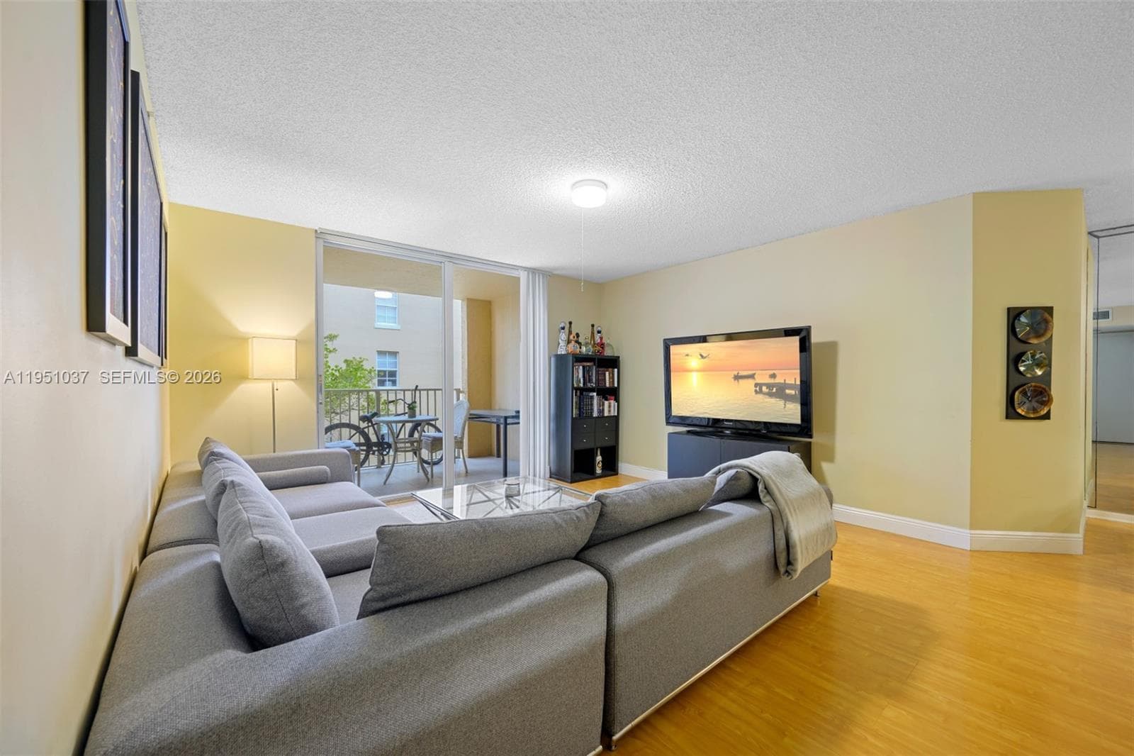 19555 E Country Club Dr # 8303, Aventura FL 33180 — 2