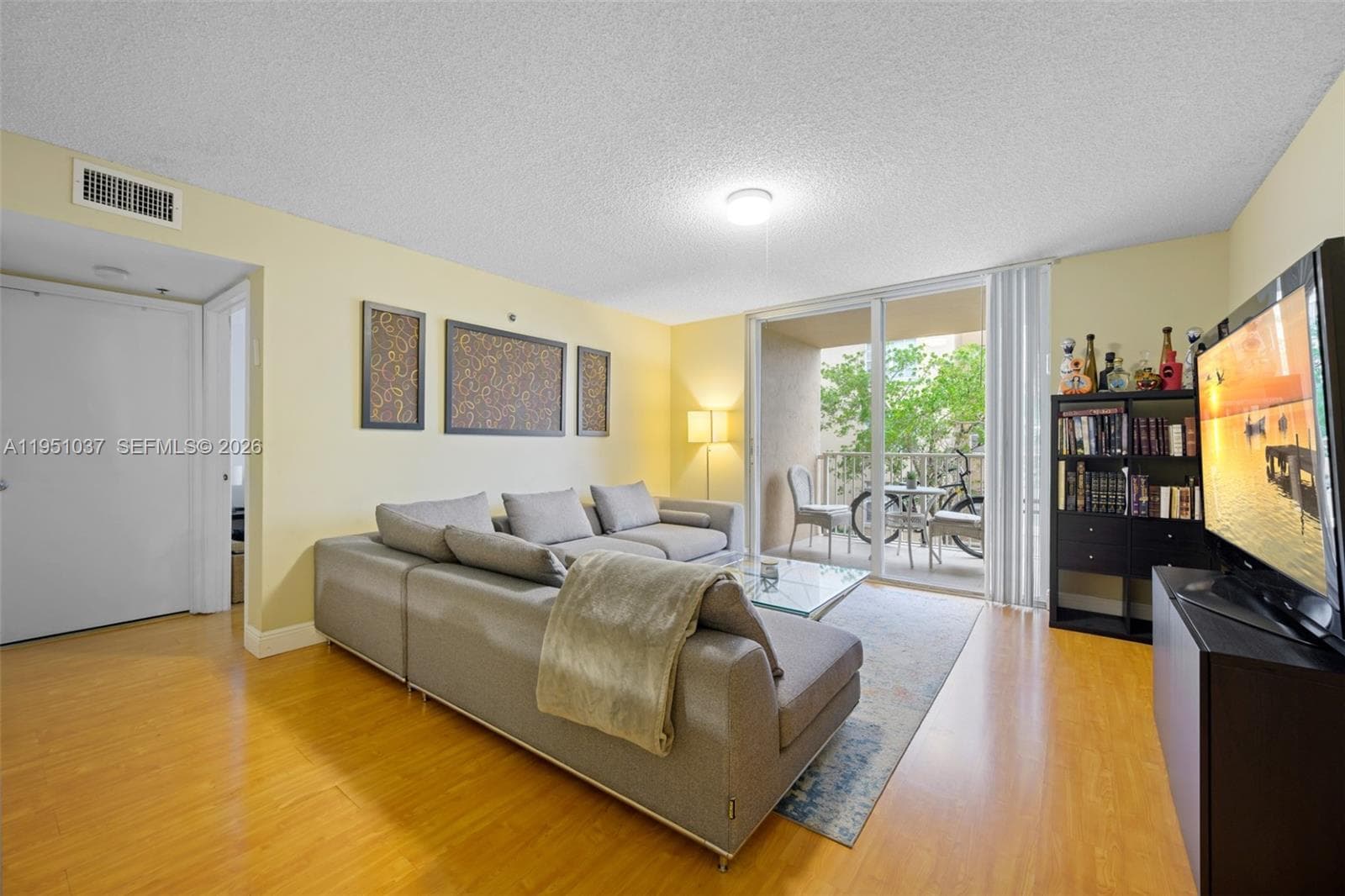 19555 E Country Club Dr # 8303, Aventura FL 33180 — 1