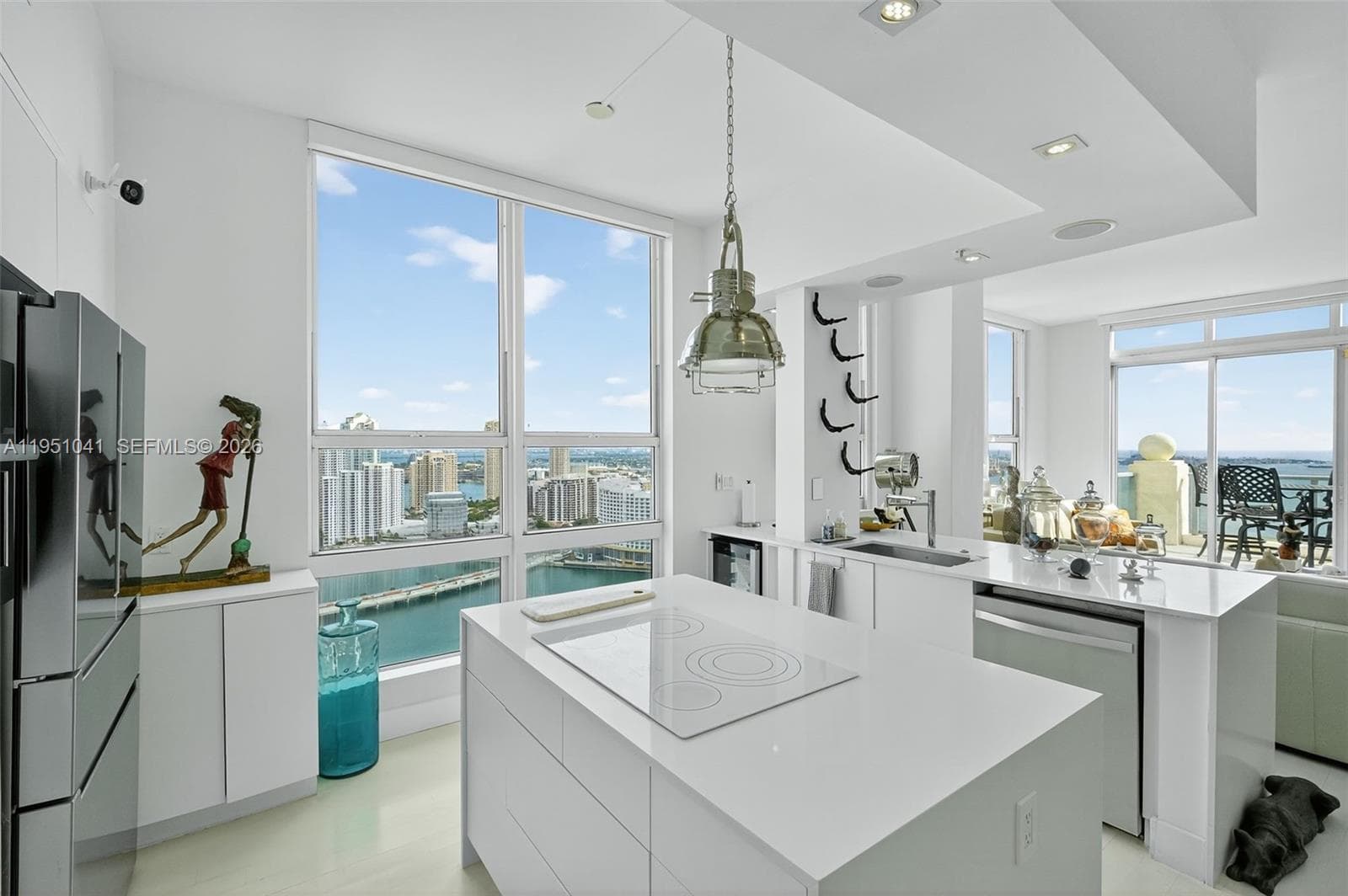 1155 Brickell Bay Dr, Miami FL 33131 — 7