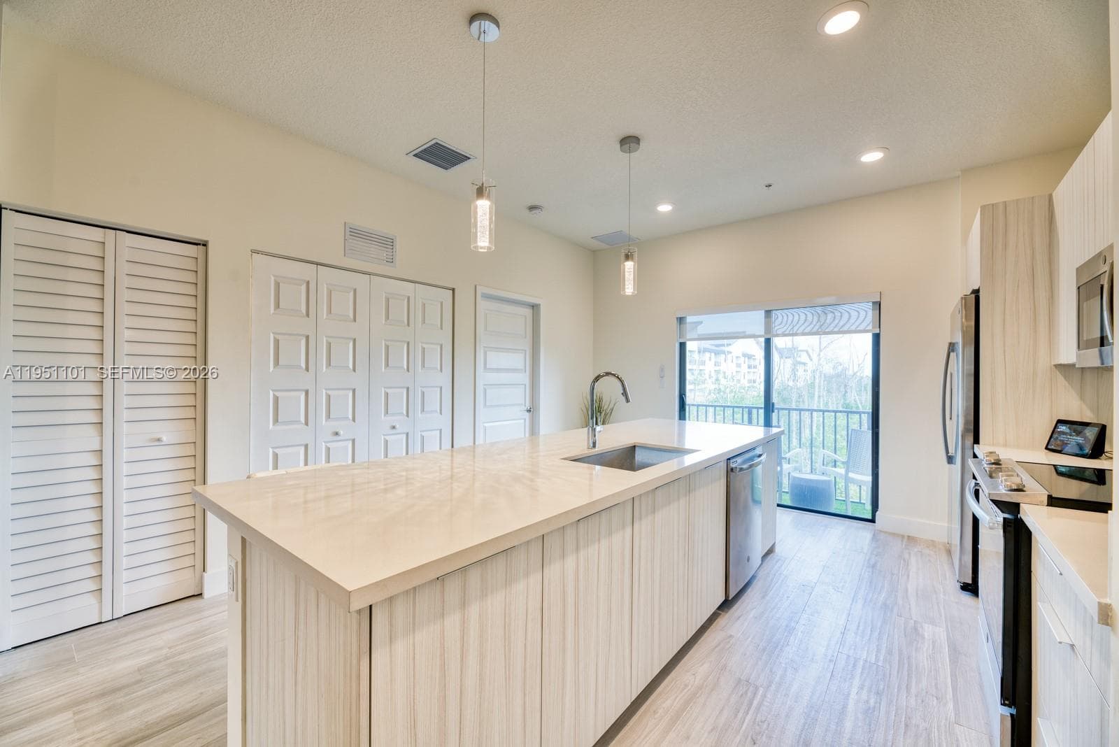 7831 NW 104th Ave # 23, Doral FL 33178 — 11
