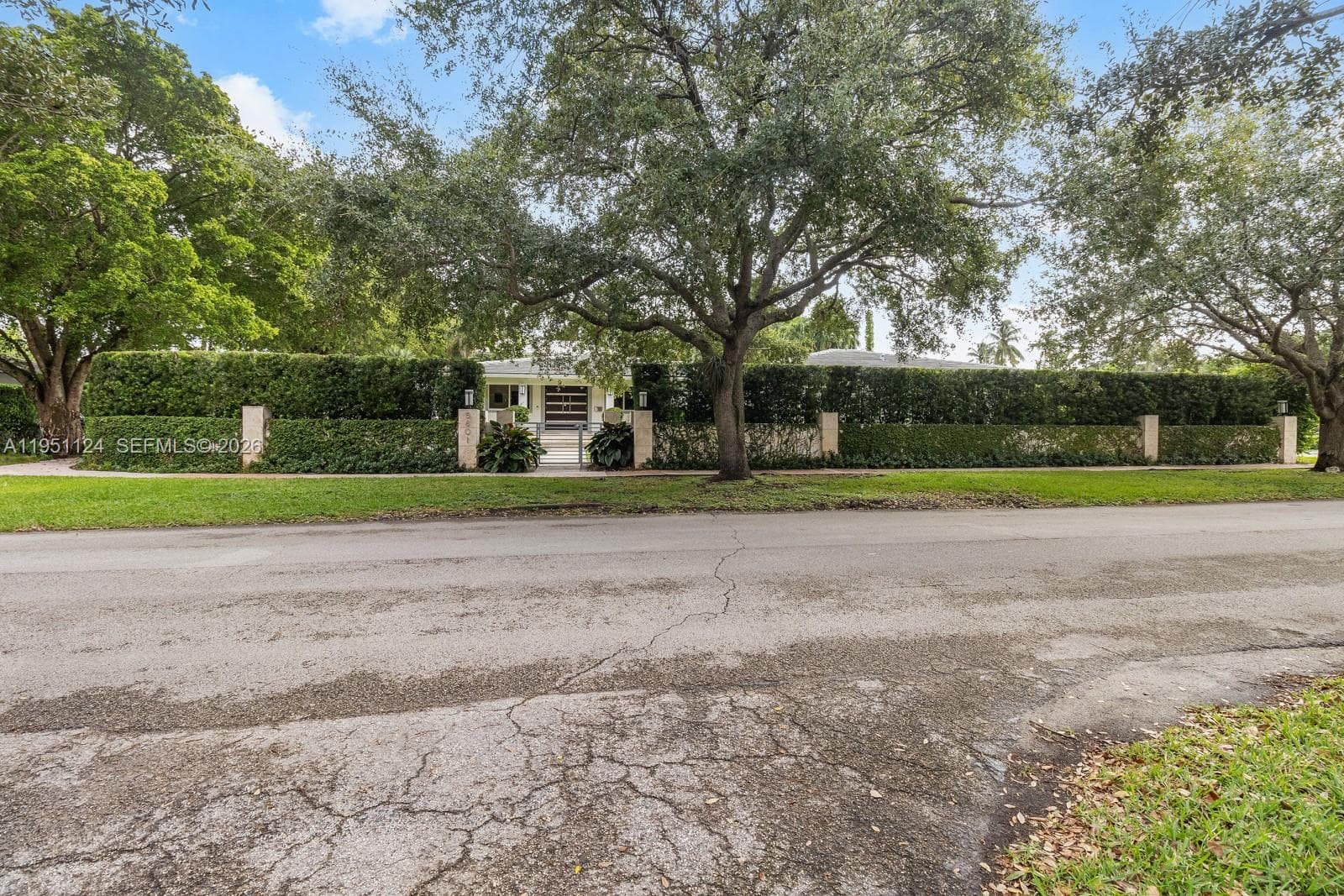 5601 Maggiore St, Coral Gables FL 33146 — 2