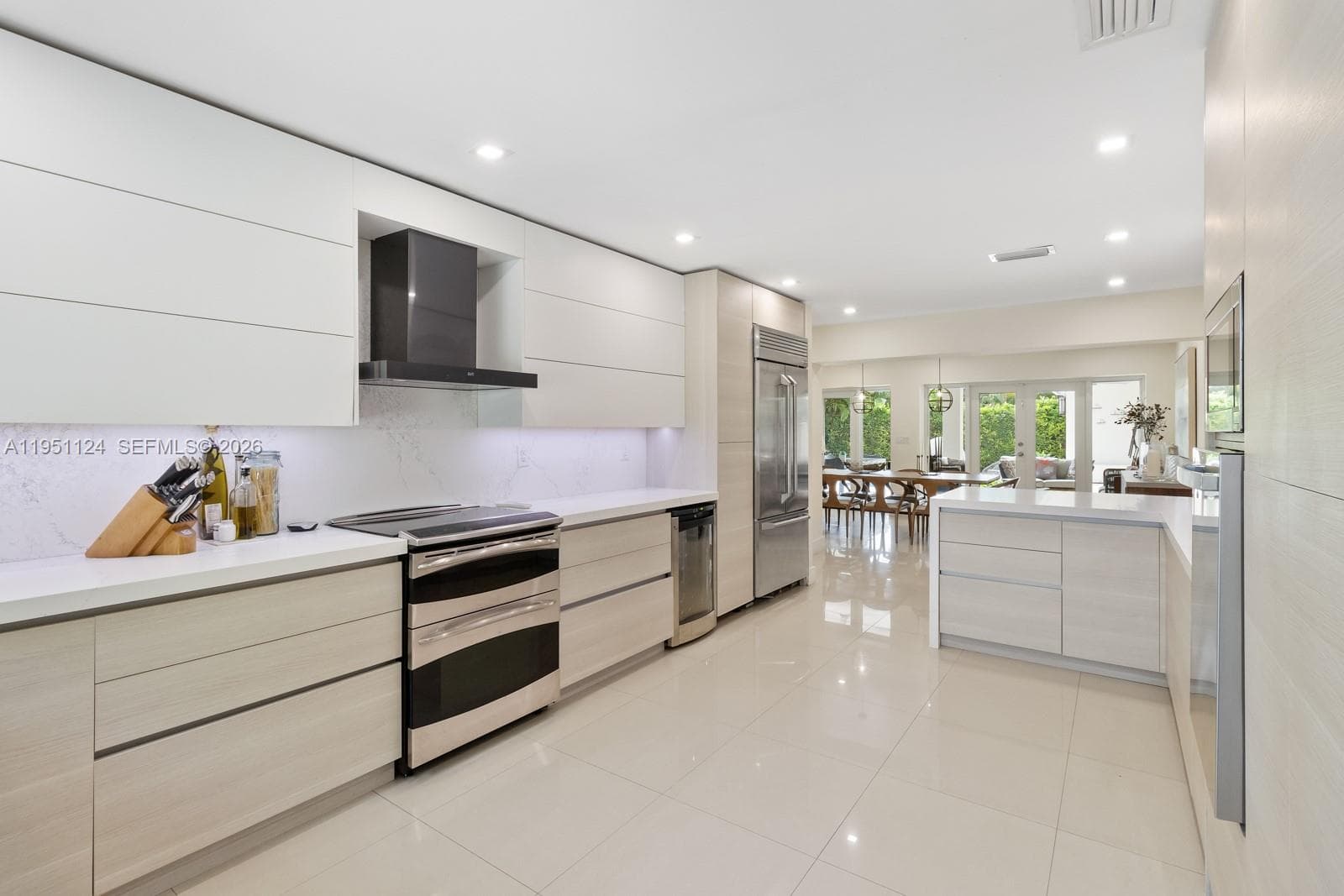 5601 Maggiore St, Coral Gables FL 33146 — 10