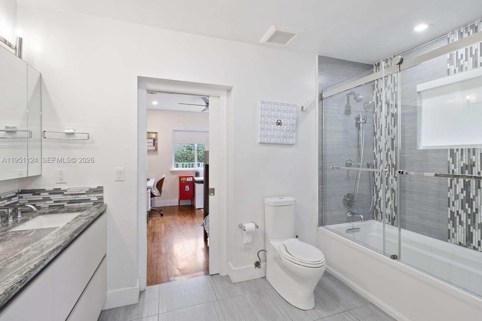 5601 Maggiore St, Coral Gables FL 33146 — 18