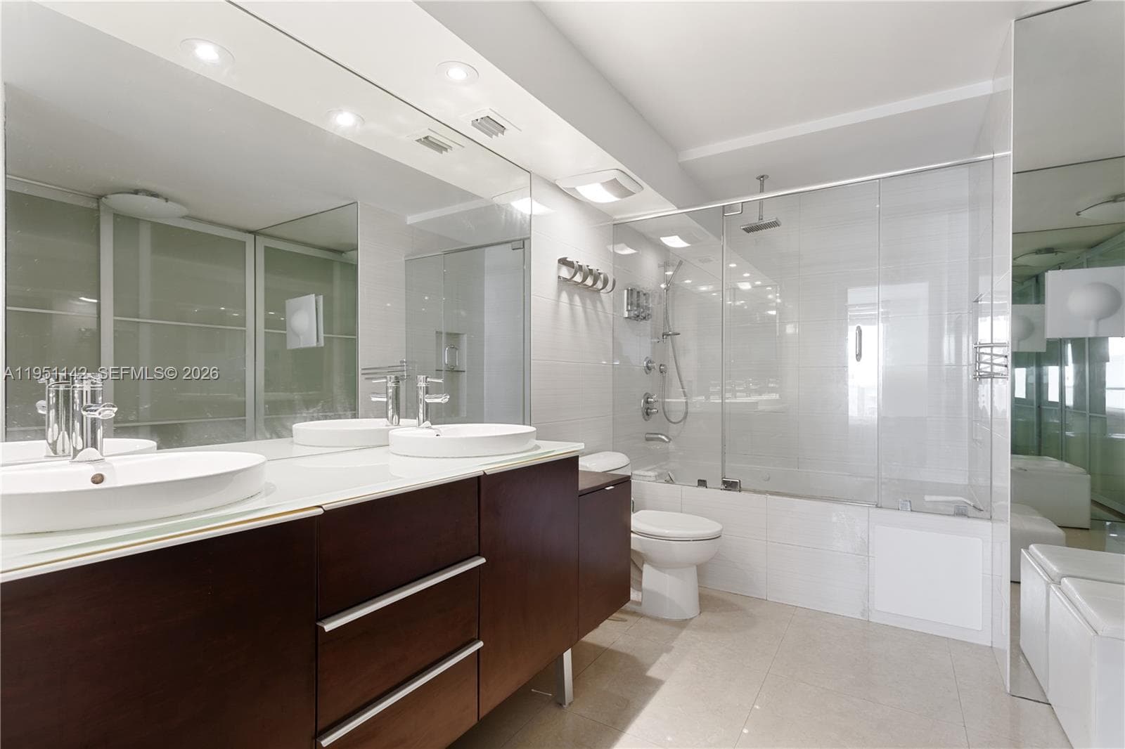 2401 Collins Ave # 1110, Miami Beach FL 33140 — 7