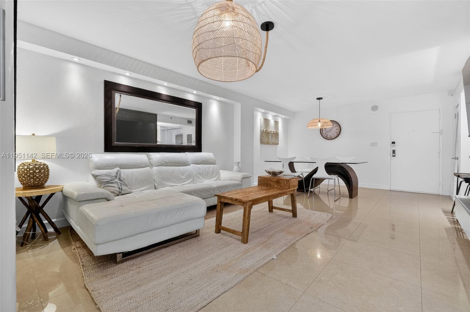 2401 Collins Ave # 1110, Miami Beach FL 33140 — 1