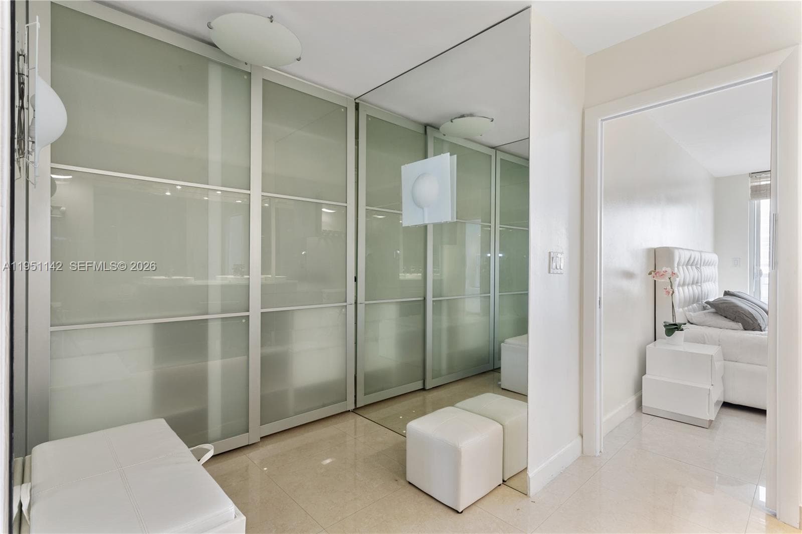 2401 Collins Ave # 1110, Miami Beach FL 33140 — 4
