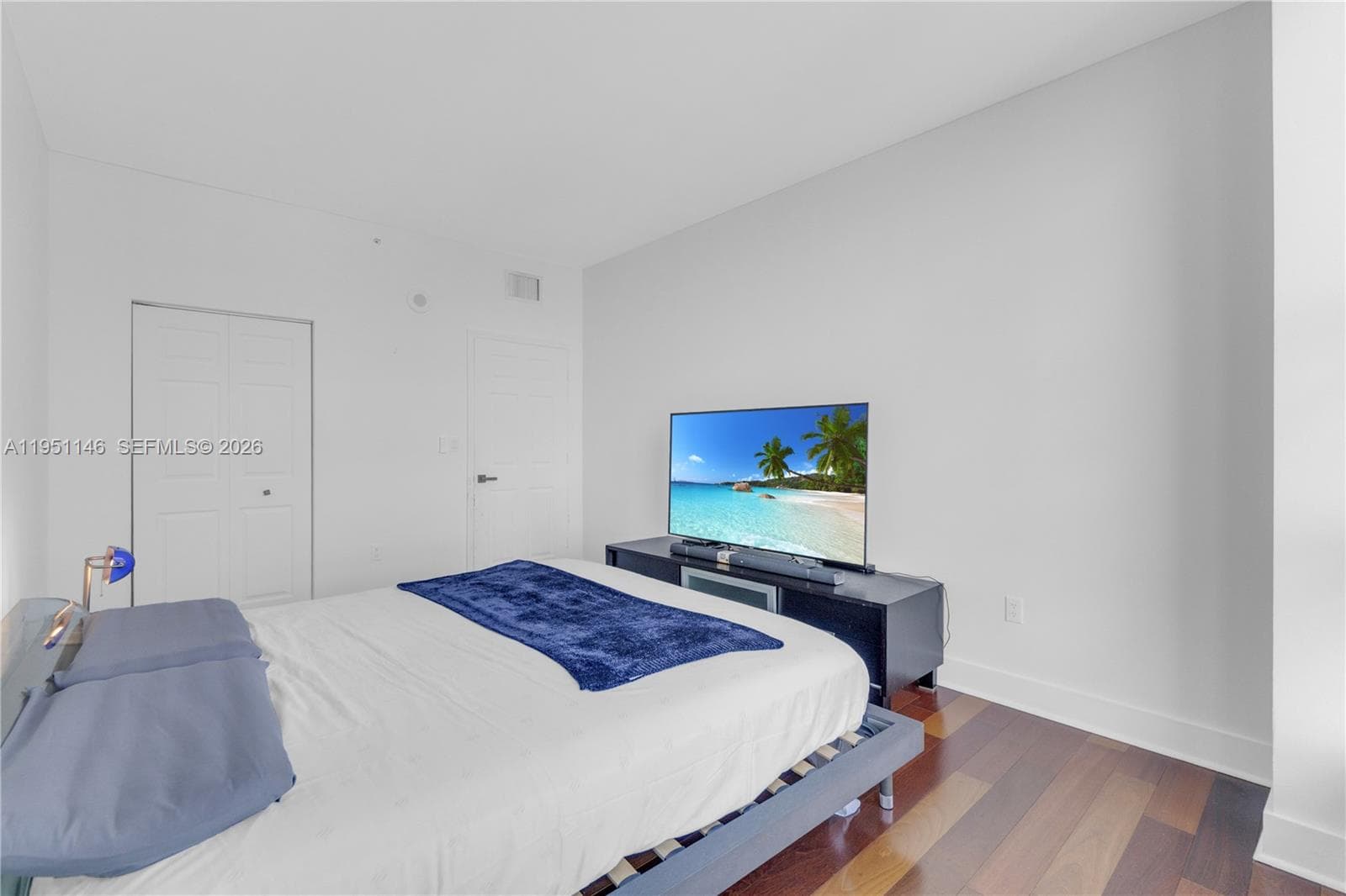1155 Brickell Bay Dr, Miami FL 33131 — 32
