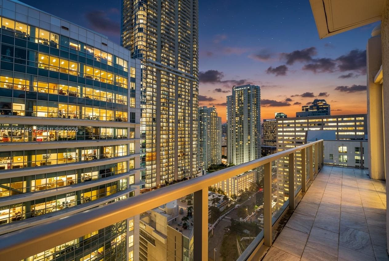 1155 Brickell Bay Dr, Miami FL 33131 — 15